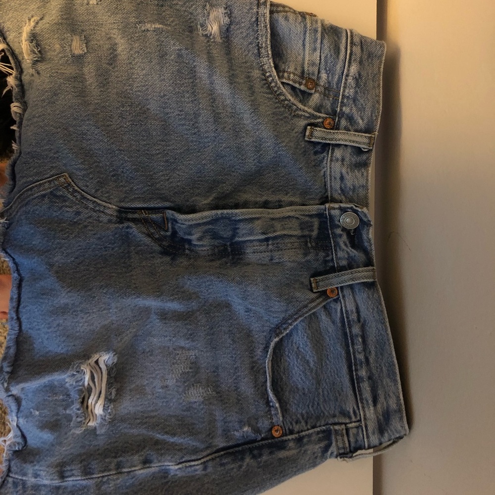 Levi’s mini distressed jean skirt